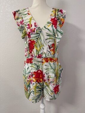SKIES ARE BLUE Floral Ruffle Sleeve Tie Romper White Red and Green Lined Size L